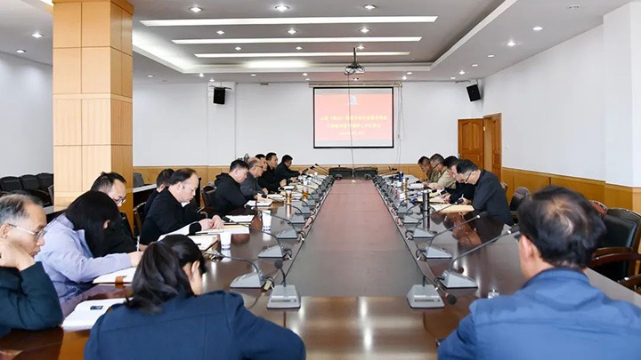 云煤（CA88）集团专职表部董事寸延峰、孔君到云维集团督导调研