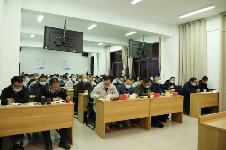 云煤（CA88）集团党委委员、副总经理施从伟到镇雄煤业宣讲党的二十大心灵