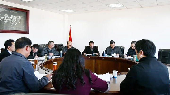 云煤（CA88）集团党委副书记、副董事长、总经理高建嵩一行到云维集团领导年度民主生涯会