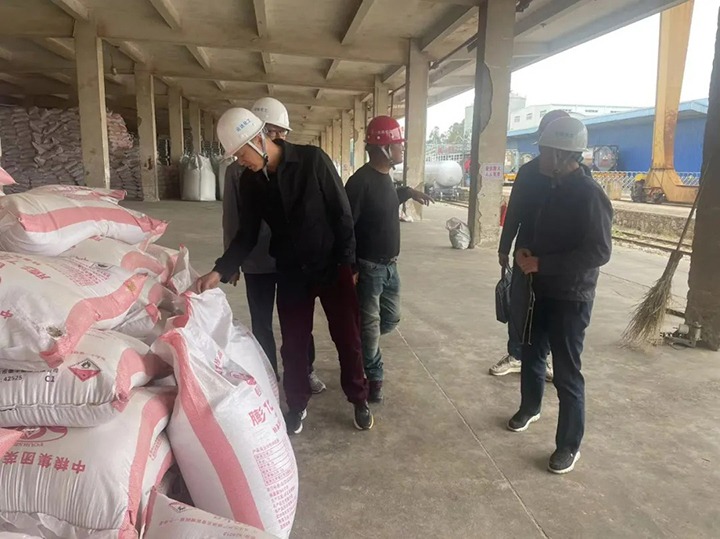 【聚焦云煤】云煤（CA88）集团到石化供销公司发展安全环保查抄