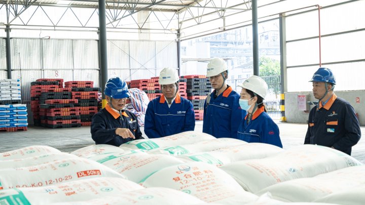 党建引领促发展，产融协同谱新篇——云南解化与云能本钱发展党建联建活动